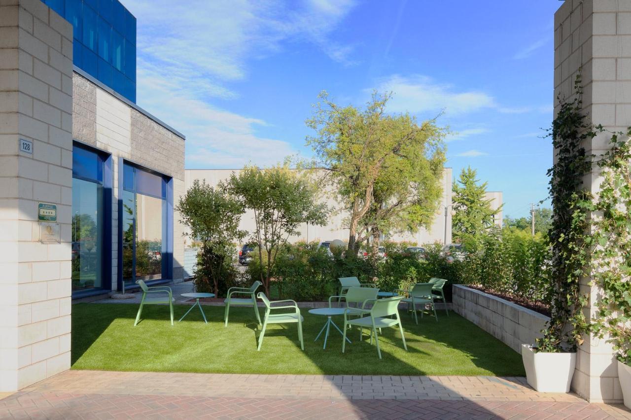 Garda Hotel Montichiari Εξωτερικό φωτογραφία